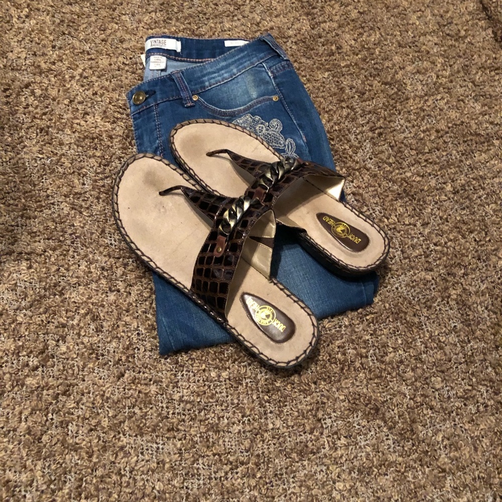Duck Head Croc sandals - Like New